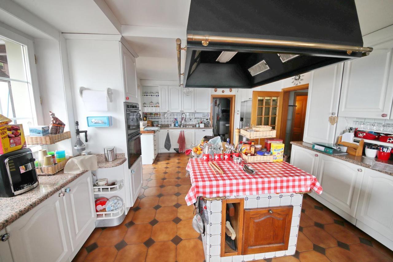Corseaux Beach Rooms-Riviera Beach Apartments Vevey Exterior foto